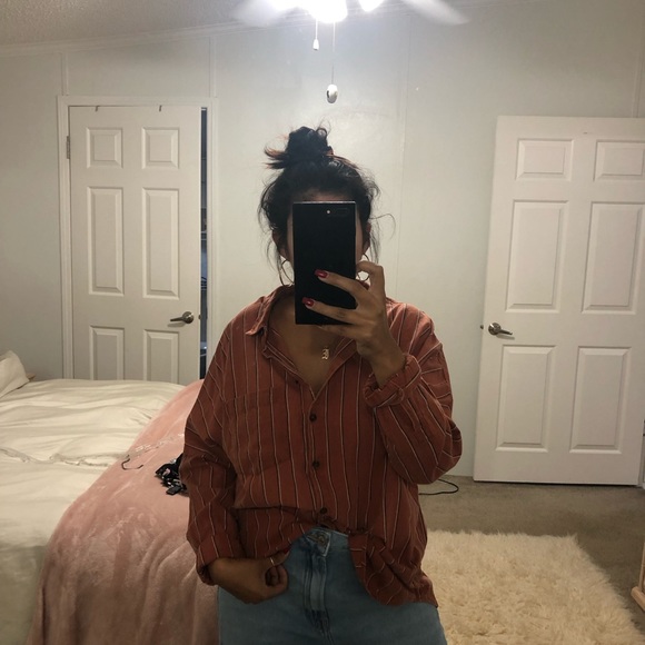 Urban Outfitters (BDG) Button Down - Picture 2 of 4